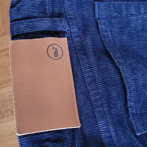 Vineyard Vines Navy Corduroy - Picture 7 of 7